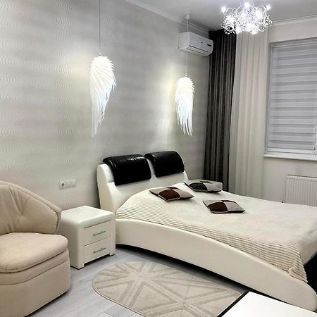 Central Apartment オデッサ エクステリア 写真