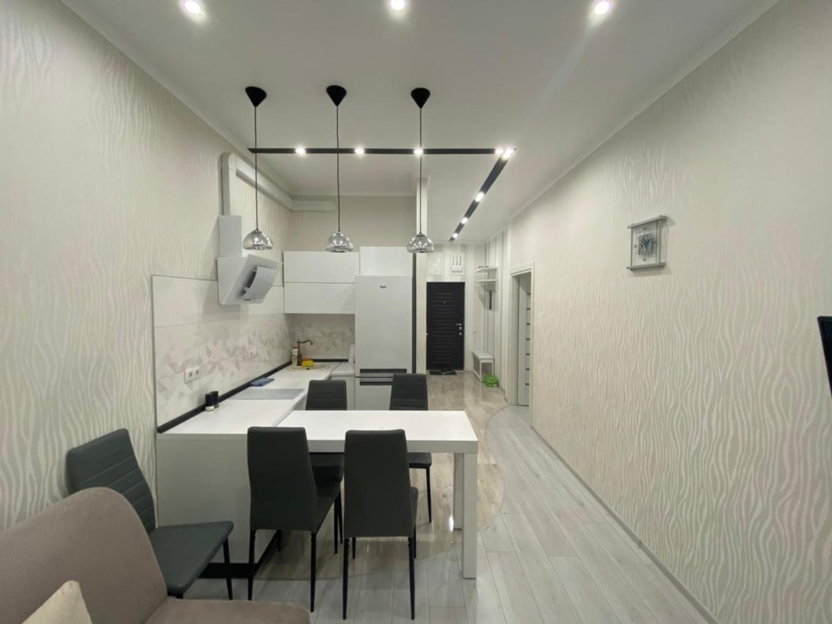 Central Apartment オデッサ エクステリア 写真