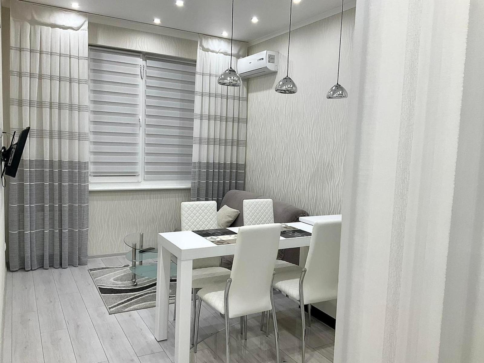 Central Apartment オデッサ エクステリア 写真